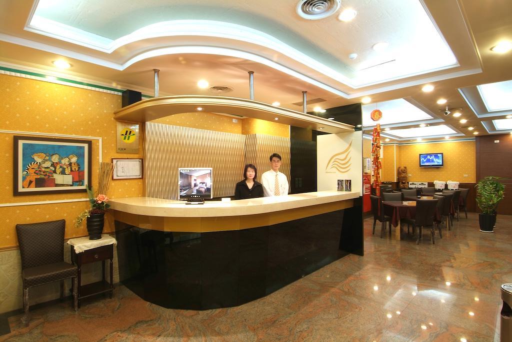 Golden Swallow Hotel Hsinchu City Exterior photo