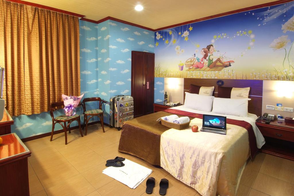 Golden Swallow Hotel Hsinchu City Room photo