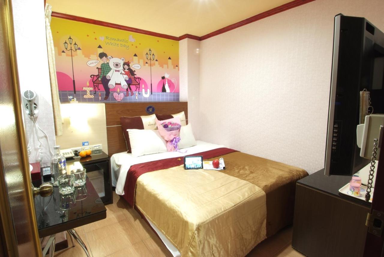Golden Swallow Hotel Hsinchu City Exterior photo